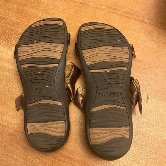 Vionic Copper Colored Sandals, Women’s Size 9 - Picture 4 of 5